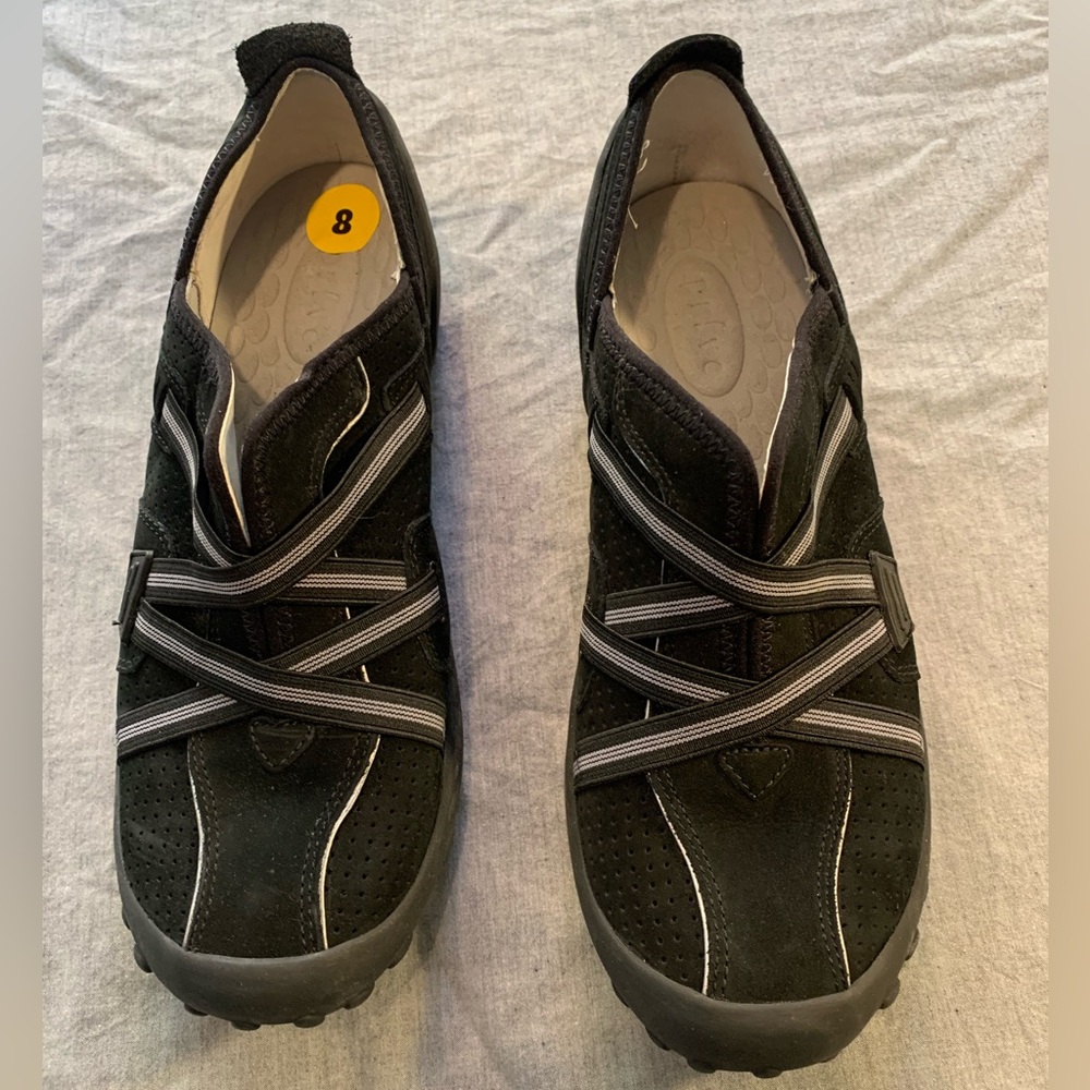 Women's Black Athletic Shoes